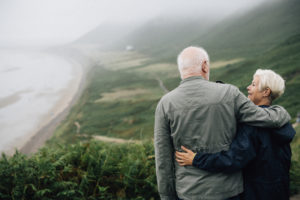 couple personnes âgées vulnérables